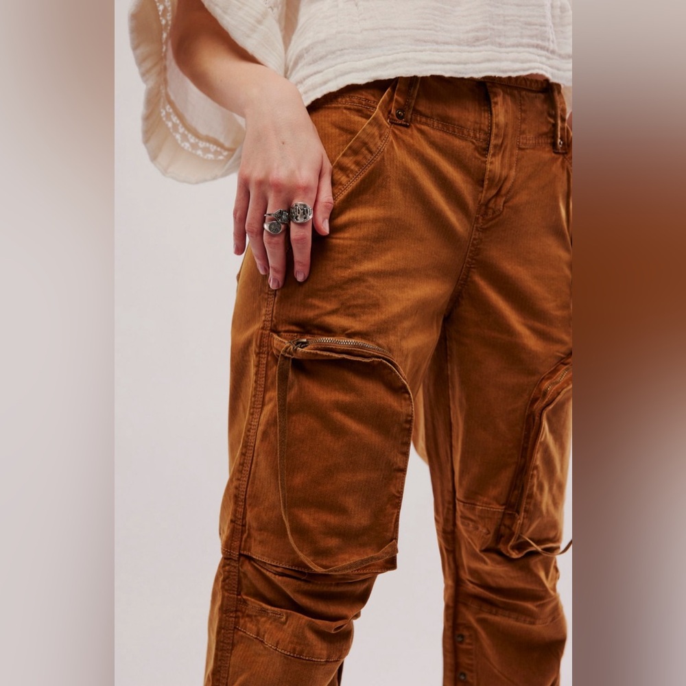 We The Free Can’t Compare Slouch Pants in Rubber size Large NWT